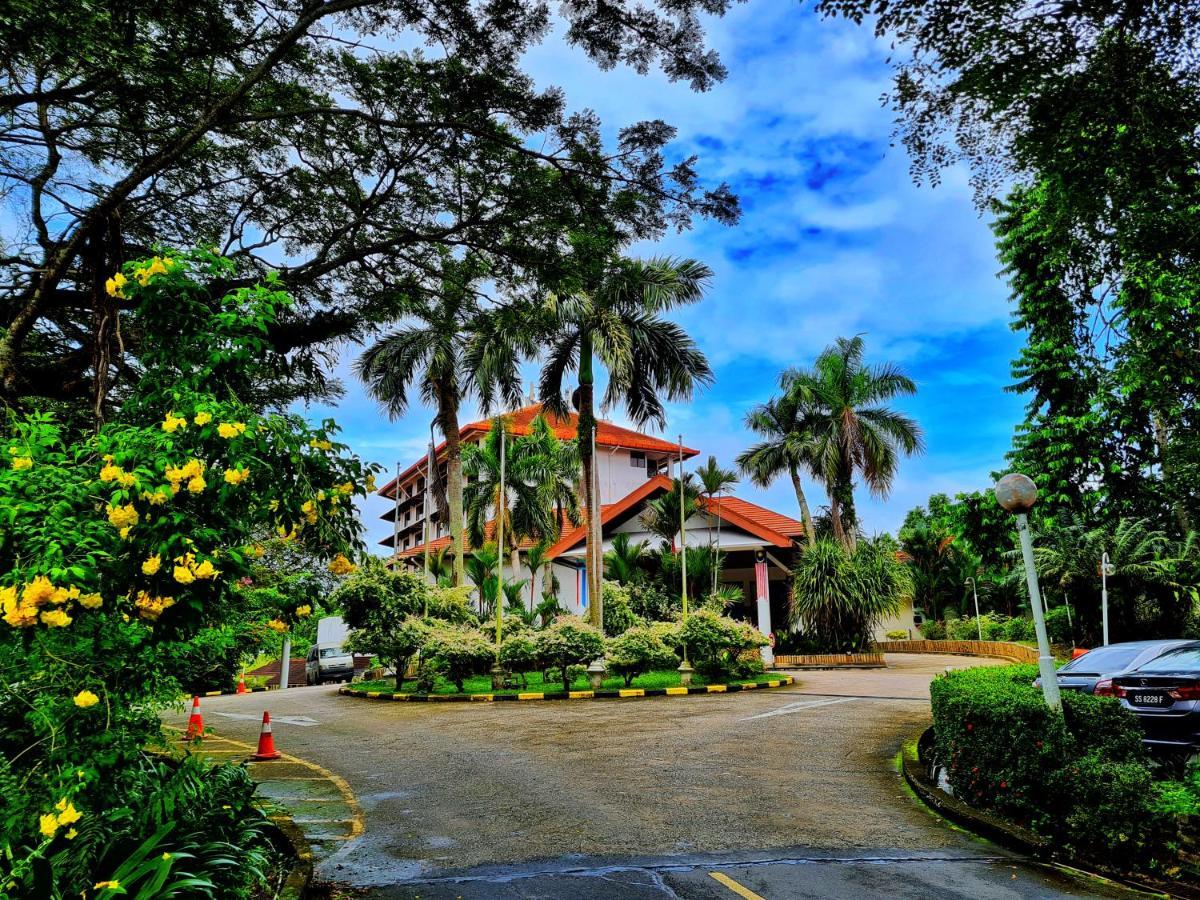 Sabah Hotel Sandakan Bagian luar foto